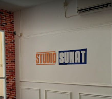 Studio Sunat, Studio Sunat Modern di Jakarta Selatan